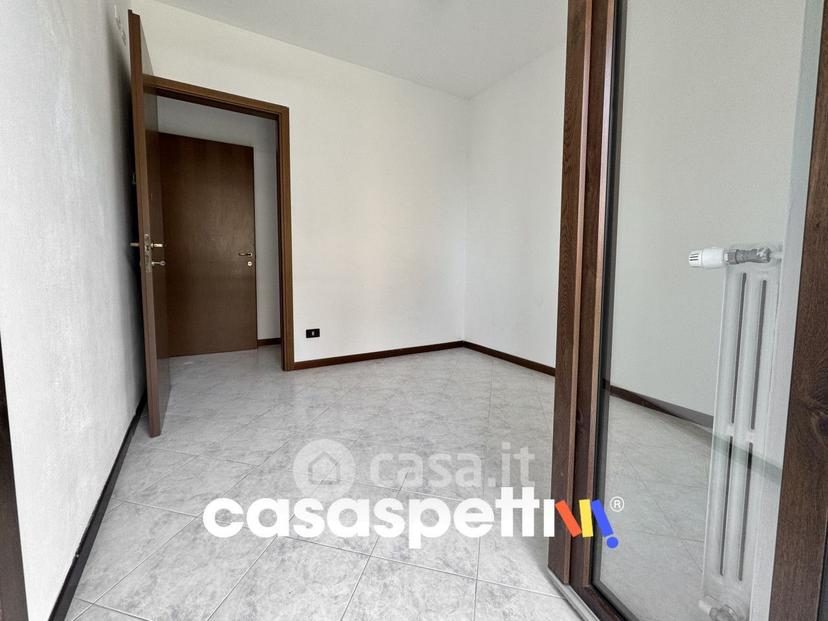 Trilocale in Via Sandro Pertini 9 -1 — foto 27 di 32