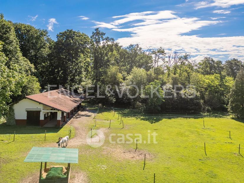 Villa in Viale Europa 16 — foto 9 di 16