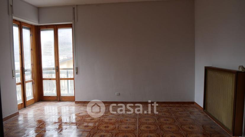 Trilocale in Via Taverna Campanile 70 — foto 10 di 38