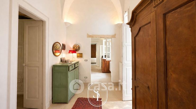 Villa in Via U. Giordano — foto 9 di 34