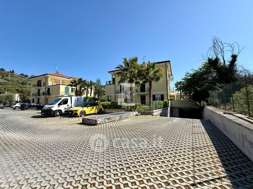 Quadrilocale in Via Pasteur 185 — foto 24 di 44