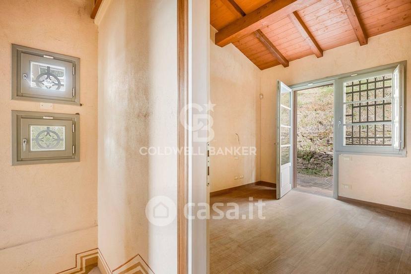 Villa in Via Volturno — foto 23 di 23