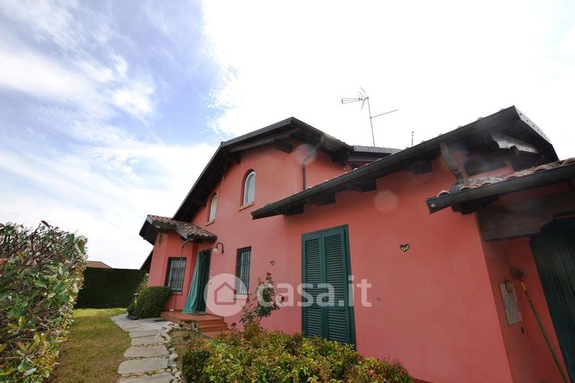 Villa in Via Roma 11 — foto 15 di 40