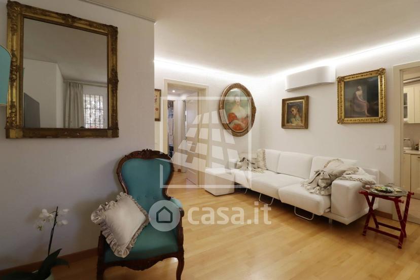 Villa in Via Gianni Rodari 16 — foto 23 di 89