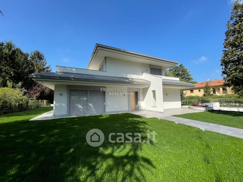 Villa in Via Alcide de Gasperi — foto 12 di 29