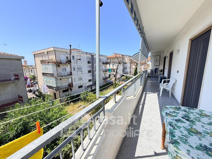 Trilocale in Via Alcide de Gasperi 7 — foto 10 di 54
