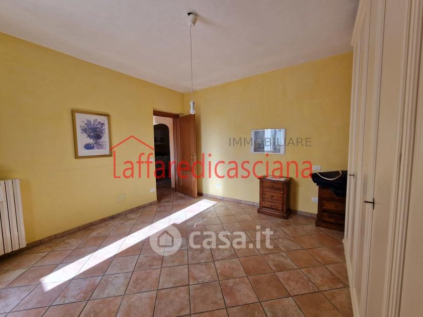 Appartamento in Via Ugo Foscolo — foto 15 di 30