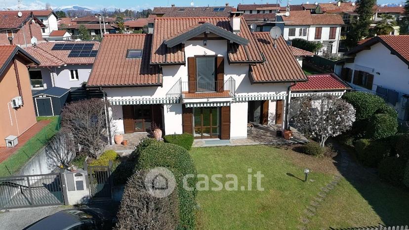 Villa in Via Giuseppe de Filippi 29 — foto 27 di 53