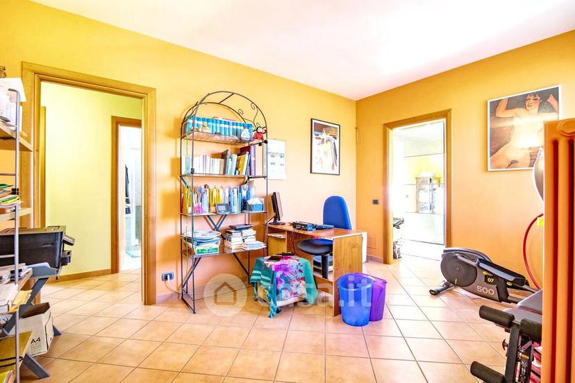 Villa in Via Fratelli Vigorelli — foto 41 di 54