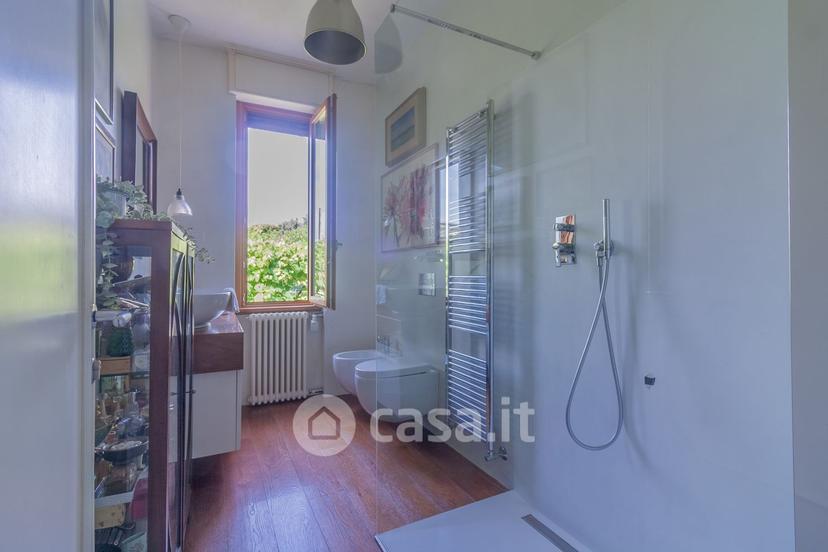 Villa in Via Como 19 — foto 21 di 32