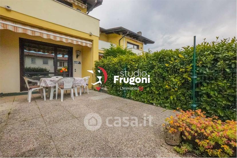 Bilocale in Via Guasch — foto 2 di 17