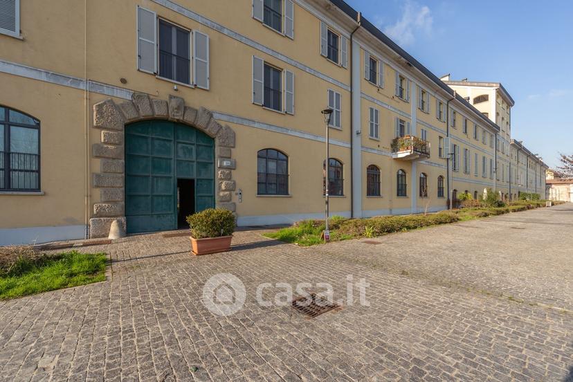 Bilocale in Alzaia Naviglio Pavese 260