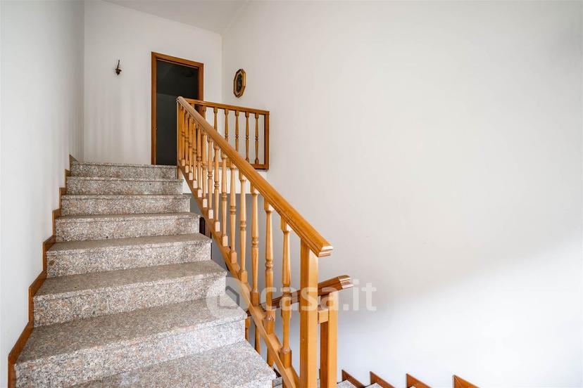 Villa in Via Don Ronchi 18 — foto 7 di 33
