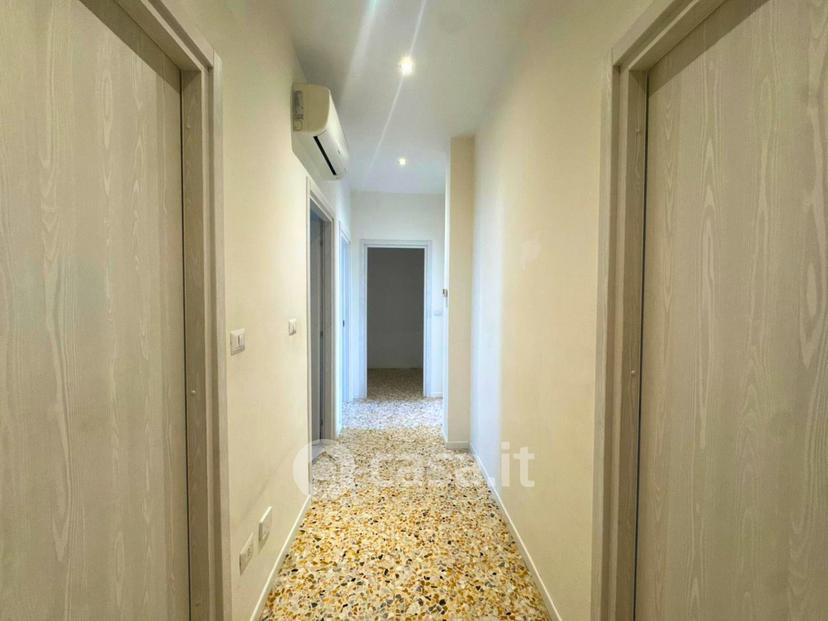 Trilocale in Piazza Sardegna 11 — foto 14 di 22