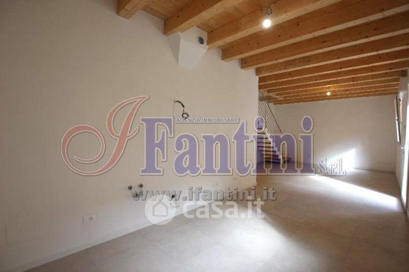 Trilocale in Via Ugo Bassi 62 — foto 4 di 21