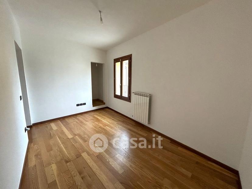 Trilocale in Via Vecchio Ponte 1 — foto 29 di 30