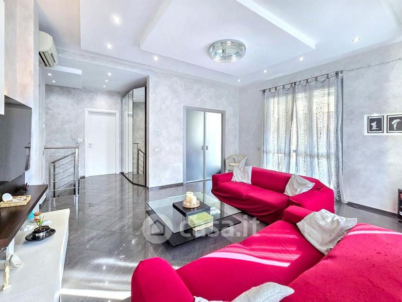 Quadrilocale in Via Flavio Gioia 25 — foto 10 di 54