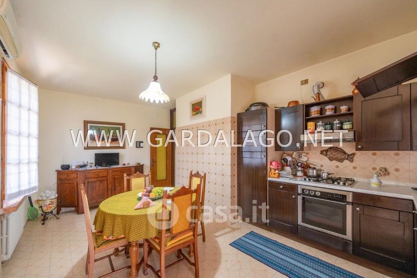Villa in Via Carlo G. Battistoli — foto 21 di 37
