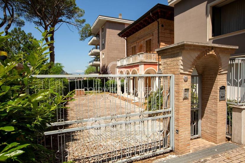 Villa in Via IV Novembre 22 — foto 79 di 81