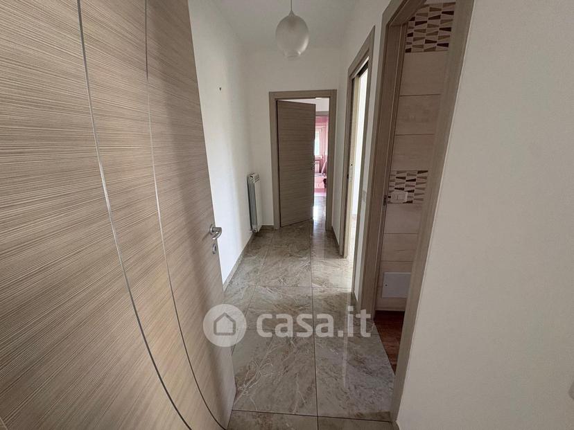 Trilocale in Via Anna Morrone — foto 12 di 15
