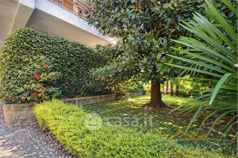 Villa in Via Edmondo de Amicis 6 — foto 4 di 51