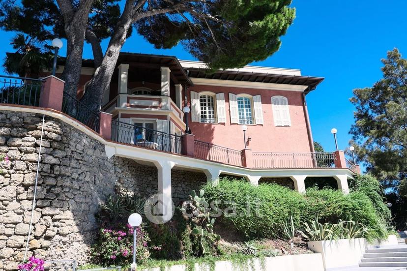 Villa in Roma 10 — foto 29 di 89