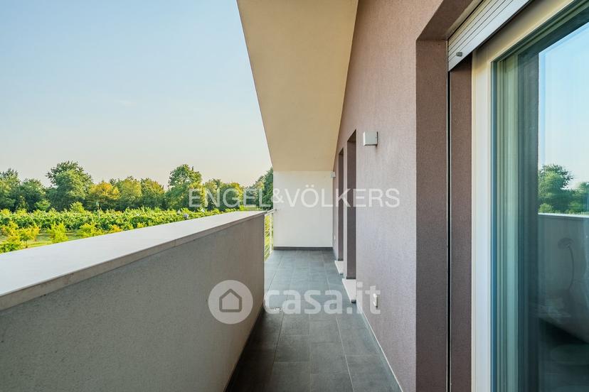 Villa in Via Alessandro Volta 22 — foto 9 di 44