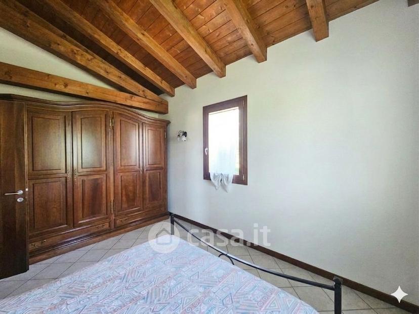 Villa in Via Martiri della Libertà — foto 6 di 19