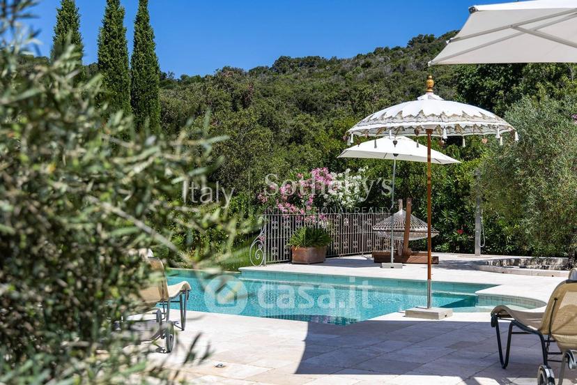 Villa in Via dello Scoiattolo — foto 2 di 34
