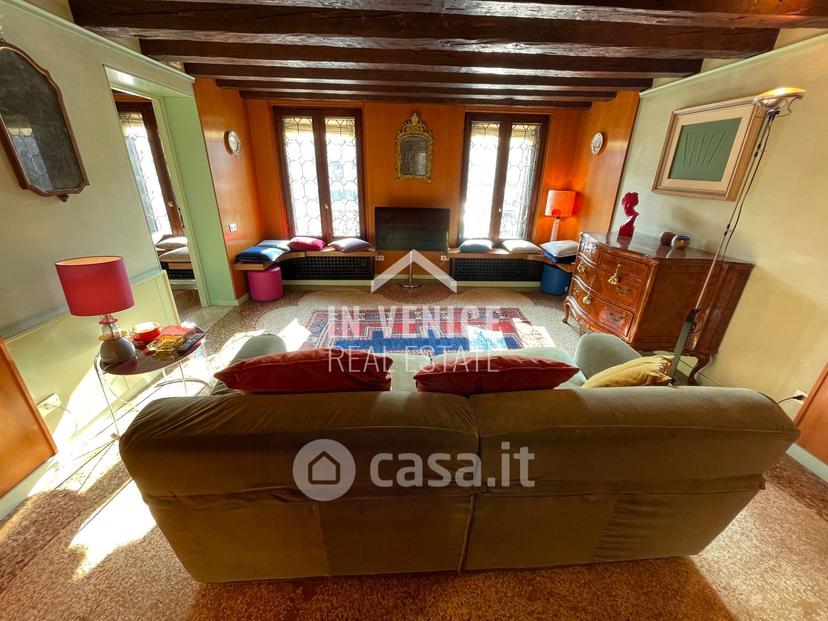 Appartamento in Calle del Duca — foto 8 di 26