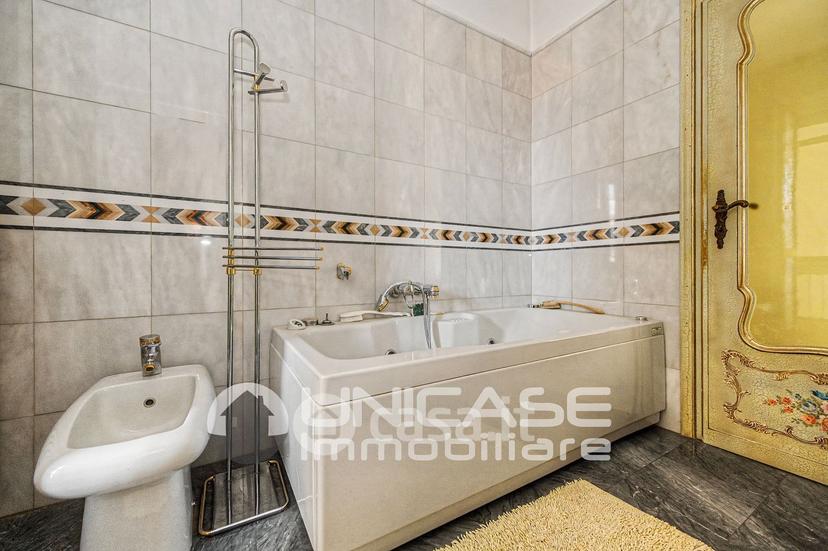 Appartamento in Piazza Vittorio Veneto 44 — foto 42 di 49