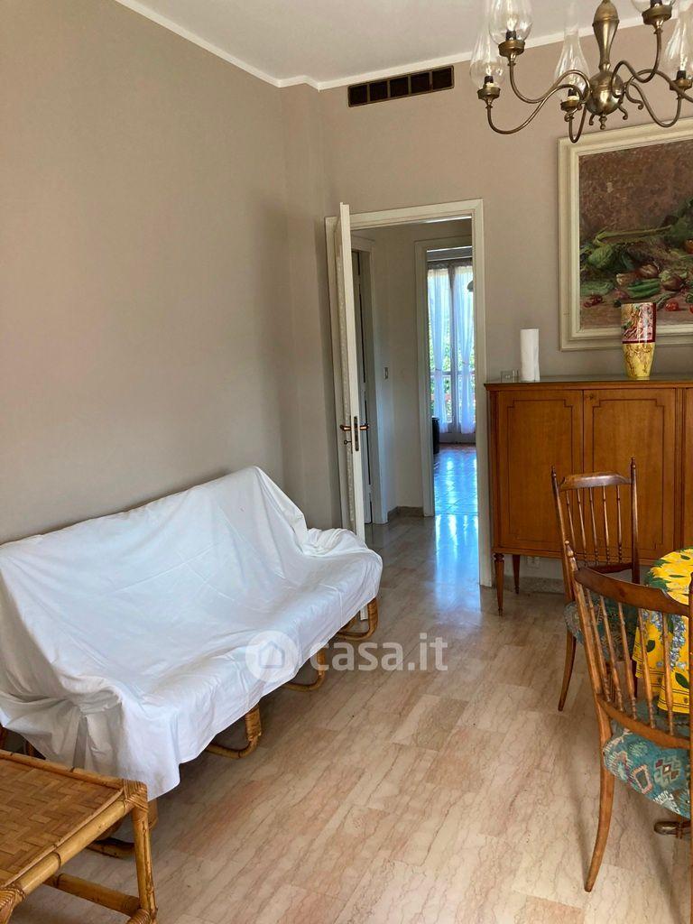 Villa in Via Combaluetto 1 — foto 4 di 22