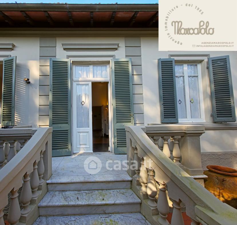 Villa in Via C. Cavour 1 — foto 9 di 30