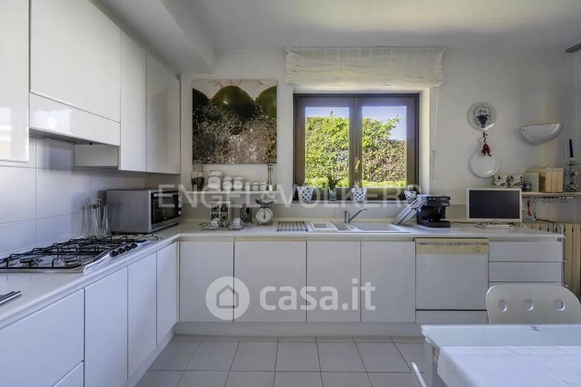 Villa in Via Sempione 177 — foto 7 di 32