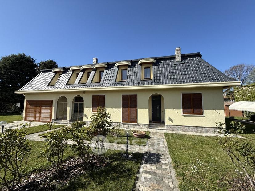 Villa in Via A. Mantegna — foto 10 di 47