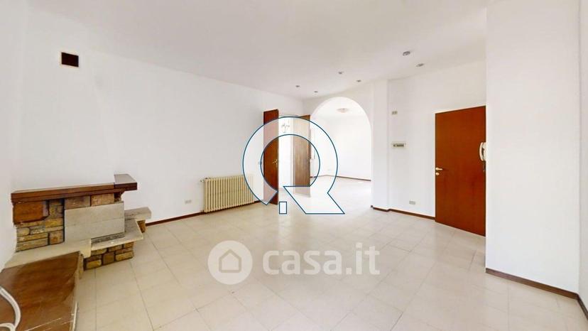 Trilocale in Via Roma 55 — foto 13 di 39