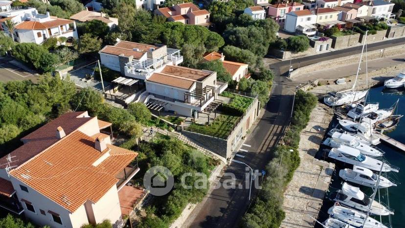 Appartamento in Via Vela Latina 19