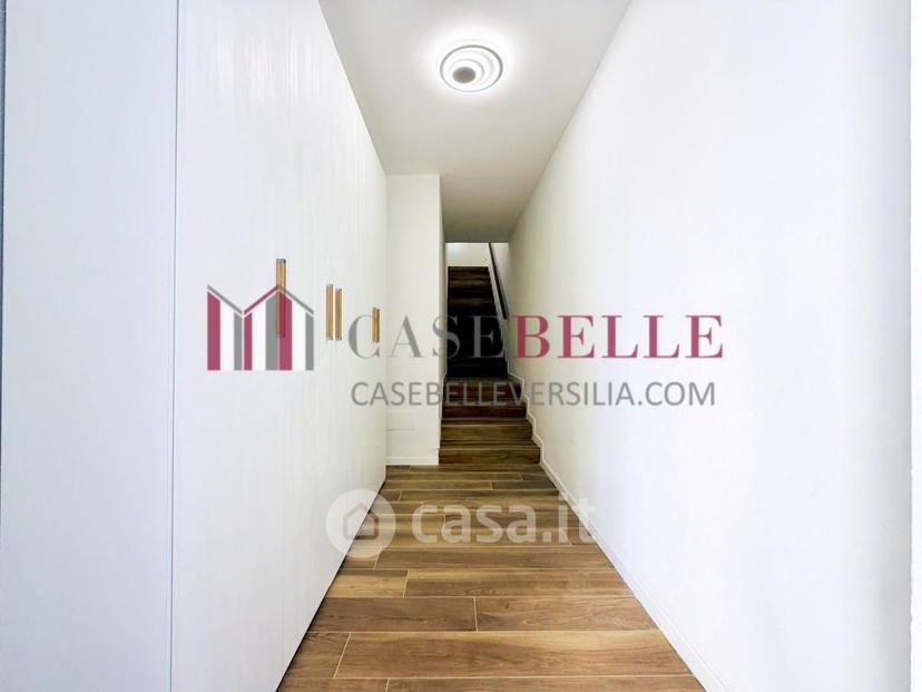 Trilocale in Via Umberto Giordano 55041 — foto 9 di 33
