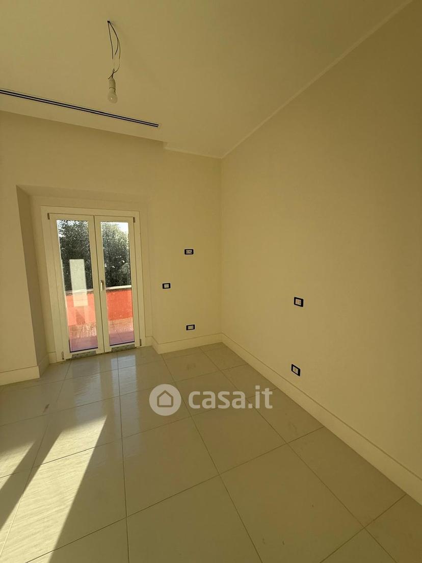 Quadrilocale in Via Tullia 23 — foto 11 di 28