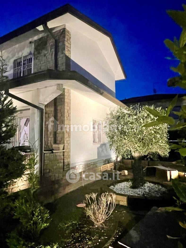 Villa in Via Donati — foto 5 di 22