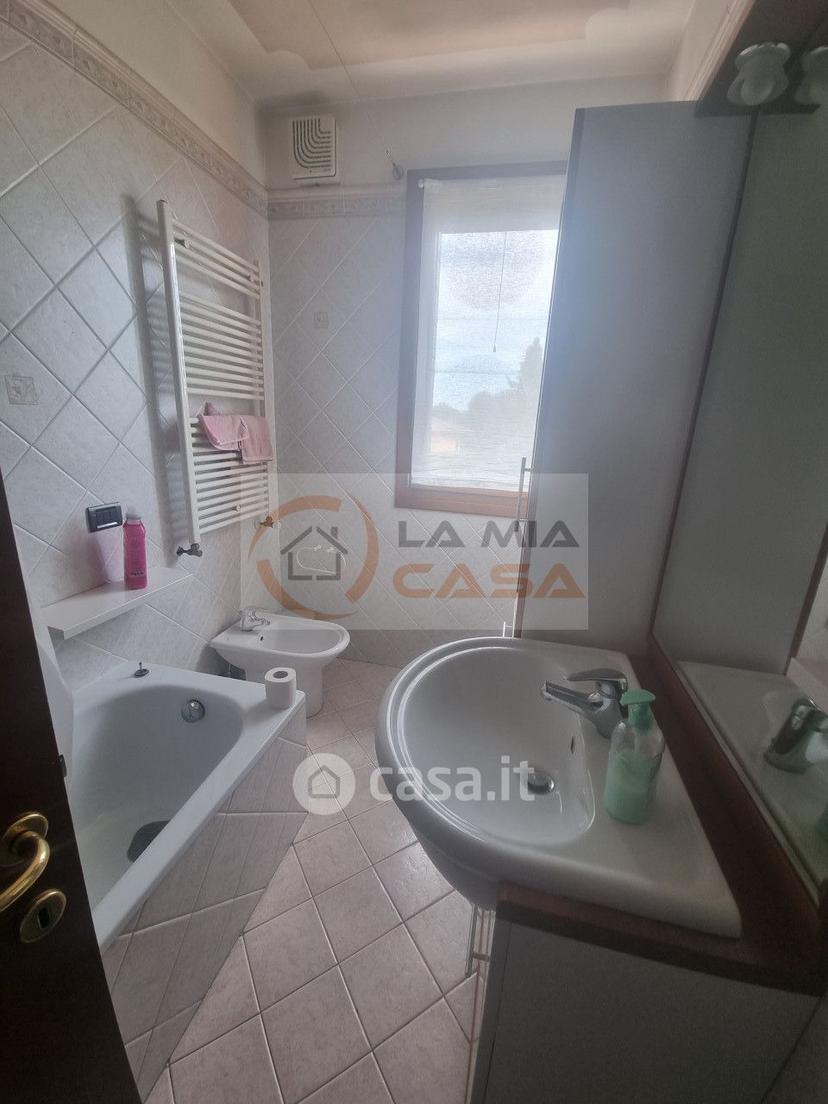 Stanza in Piazza Eugenio Capuzzo — foto 4 di 6