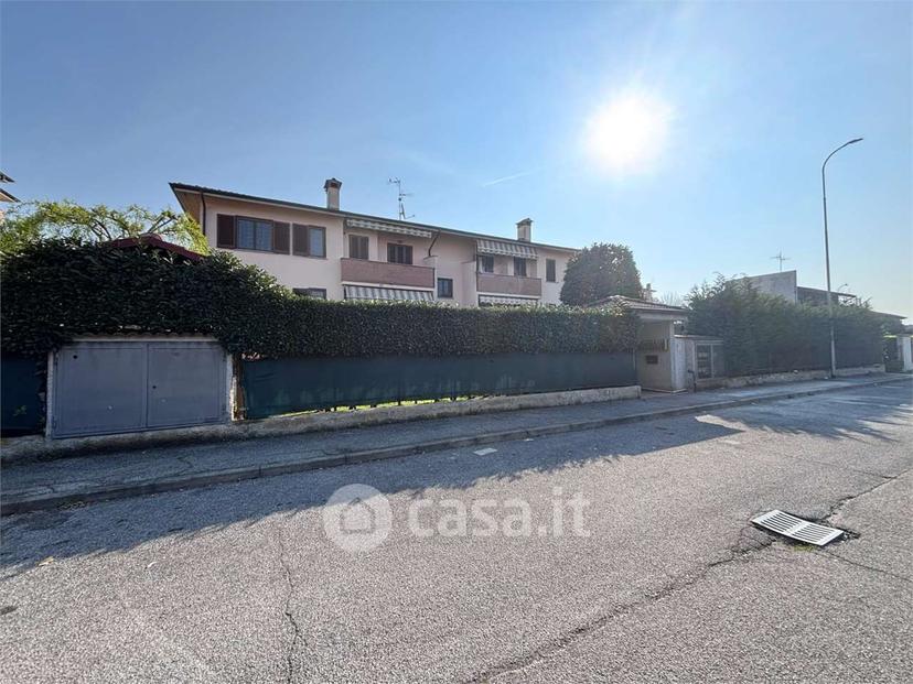 Bilocale in Via Aldo Moro — foto 3 di 32