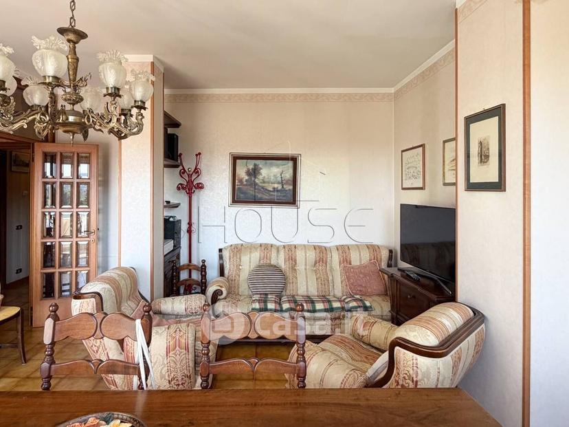 Quadrilocale in Viale Alcide de Gasperi 18 — foto 2 di 27
