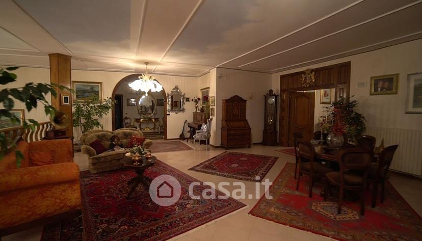 Villa in Via dei Carpini 1 — foto 35 di 51