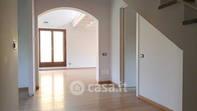 Appartamento in Via Ugo Foscolo 12 — foto 30 di 57