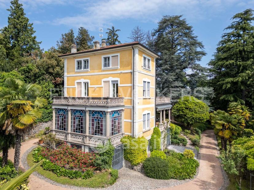 Villa in Via Giacomo Limido — foto 2 di 25