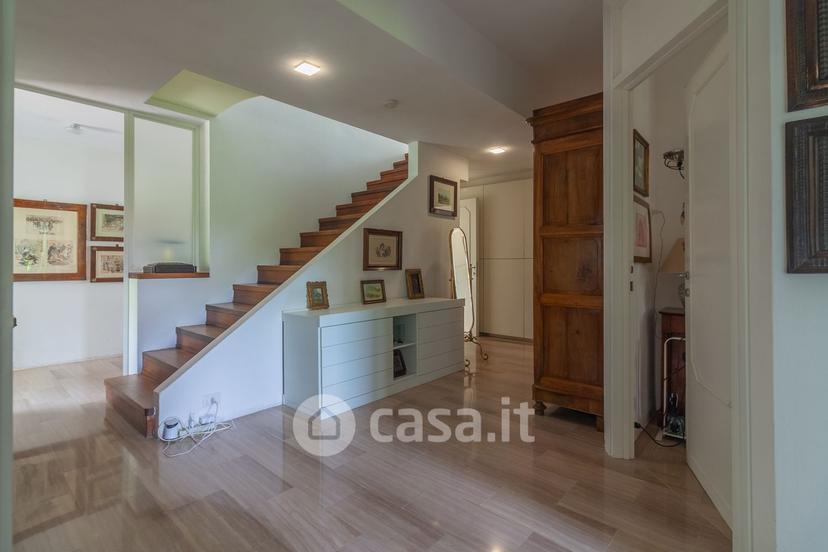 Villa in Via Como 19 — foto 5 di 32