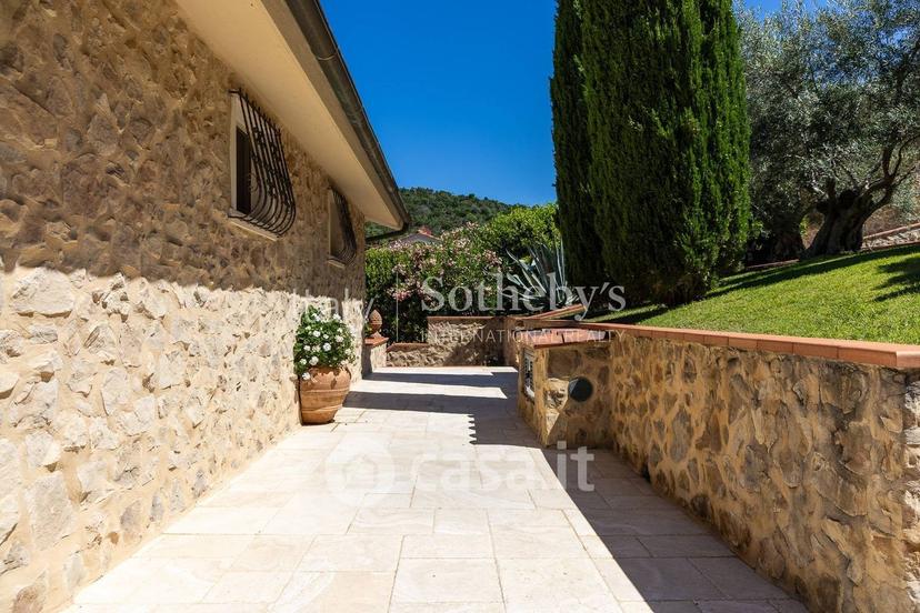 Villa in Via dello Scoiattolo — foto 17 di 34