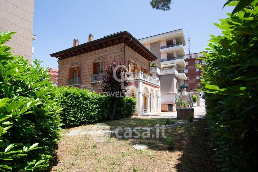 Villa in Via IV Novembre 22 — foto 37 di 81