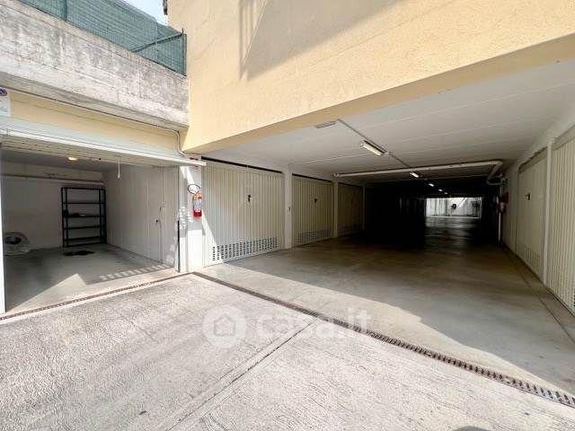 Quadrilocale in Via Bortolazzi 12 — foto 15 di 52